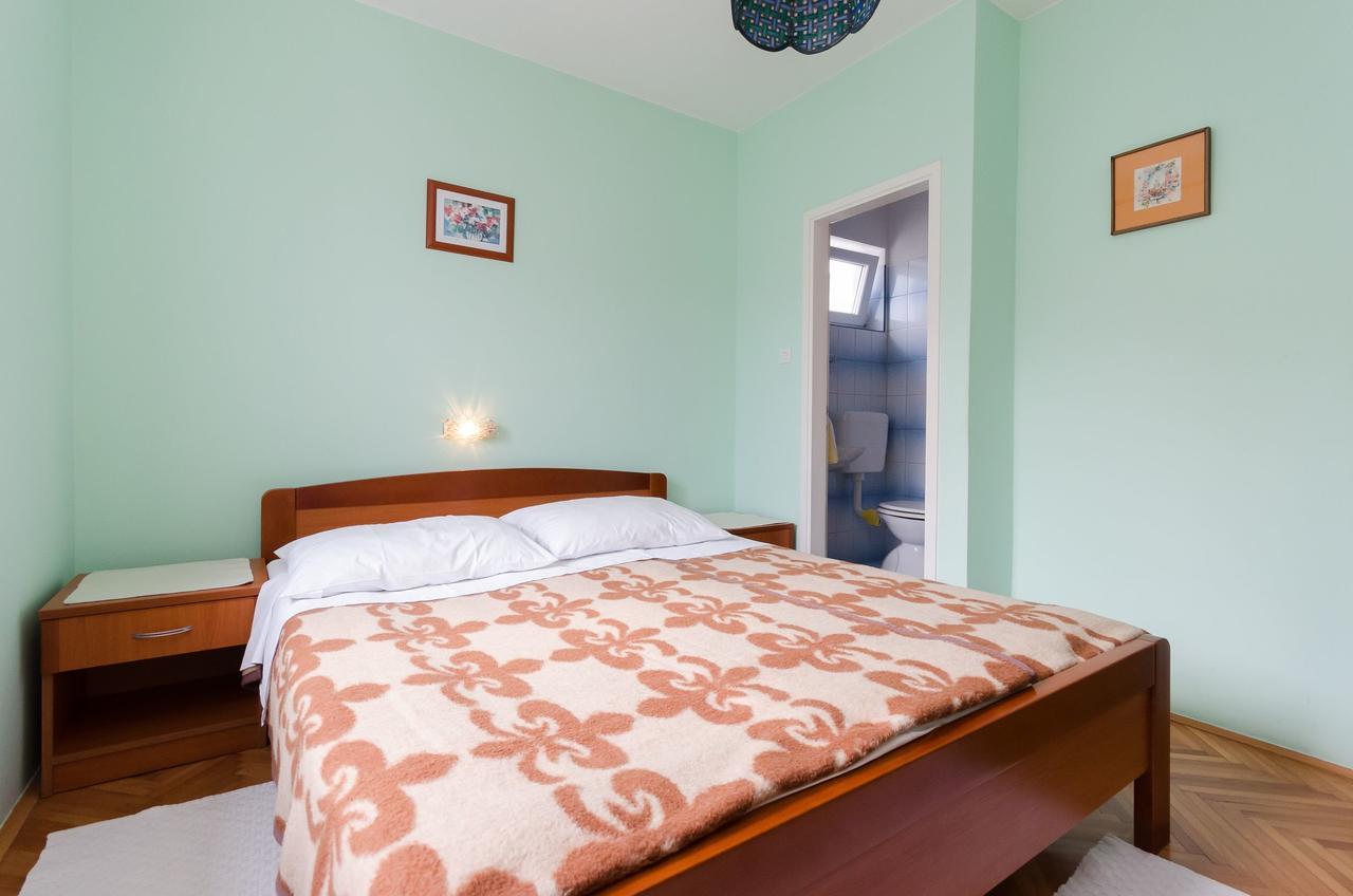 Rooms Mihaela Rab Town Exterior foto